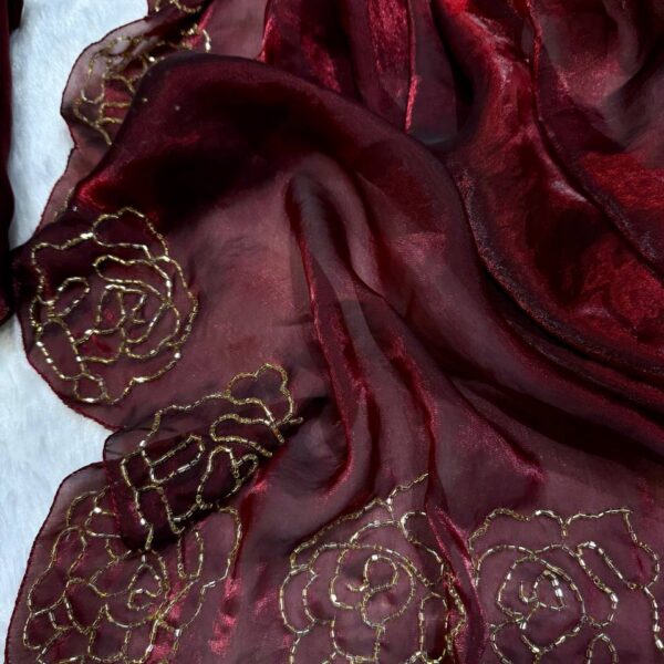 Women's Luxurious Maroon Shimmer Saree with Intricate Gold Zari/Threadwork & Scalloped Border β Complete with Blouse Piece for Festive & Wedding Wear